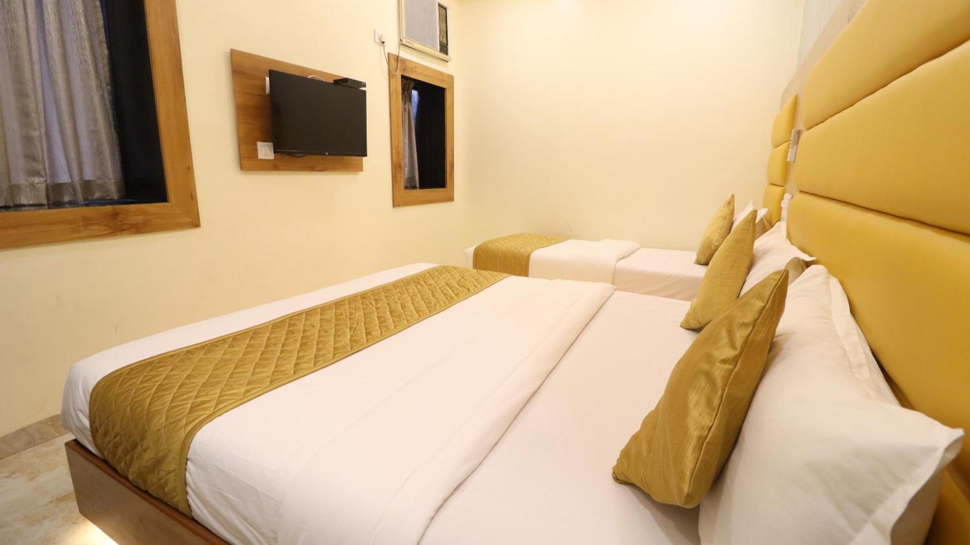 Hotel National - Grant Road Мумбаї Екстер'єр фото