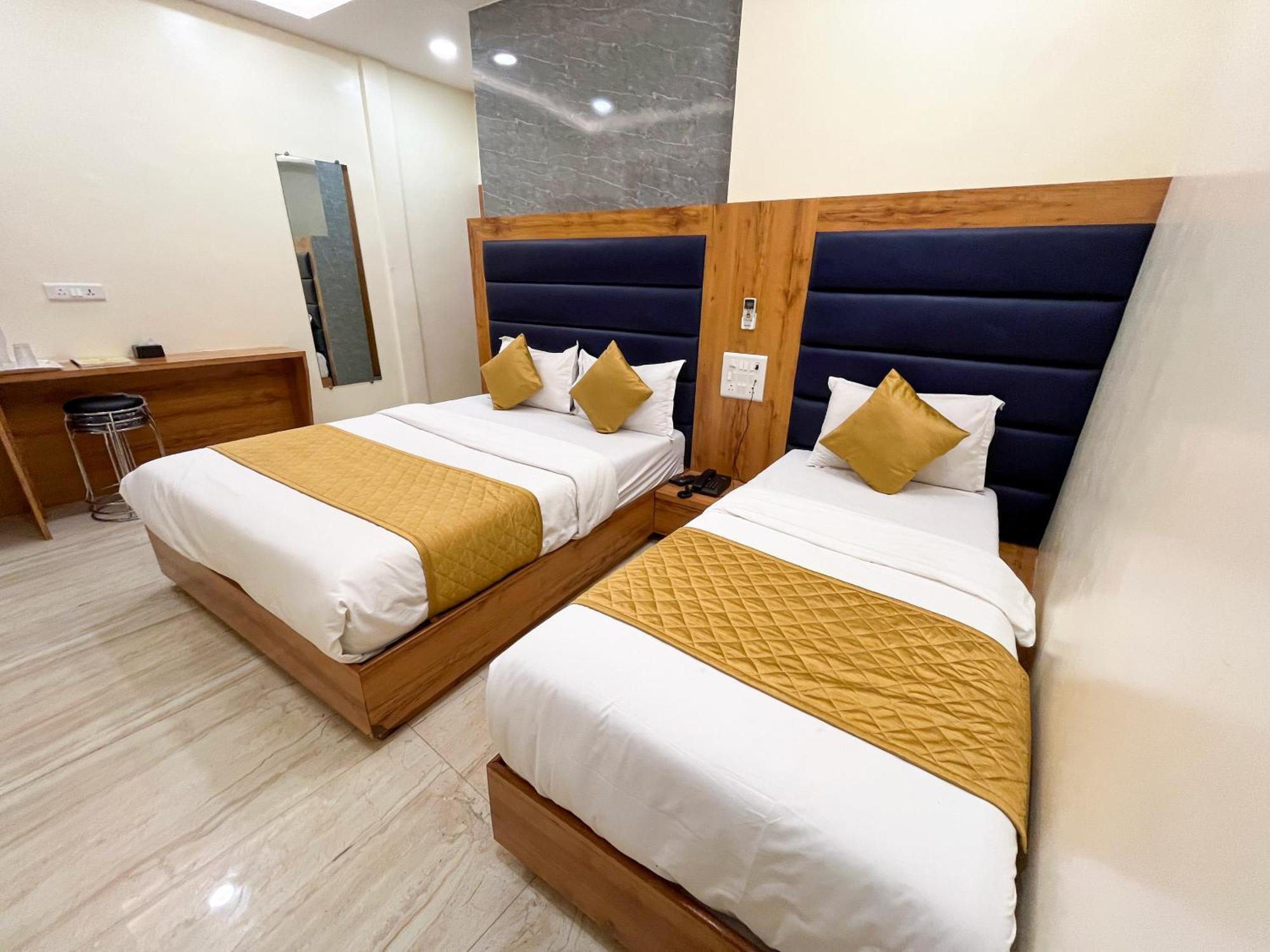 Hotel National - Grant Road Мумбаї Екстер'єр фото