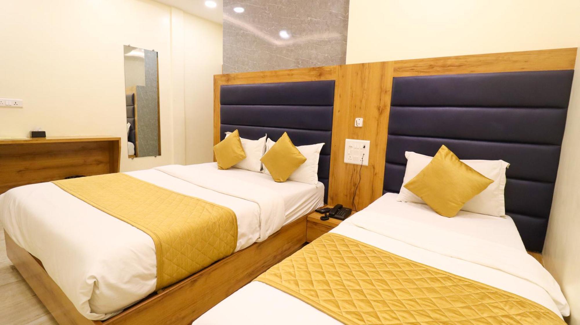 Hotel National - Grant Road Мумбаї Екстер'єр фото