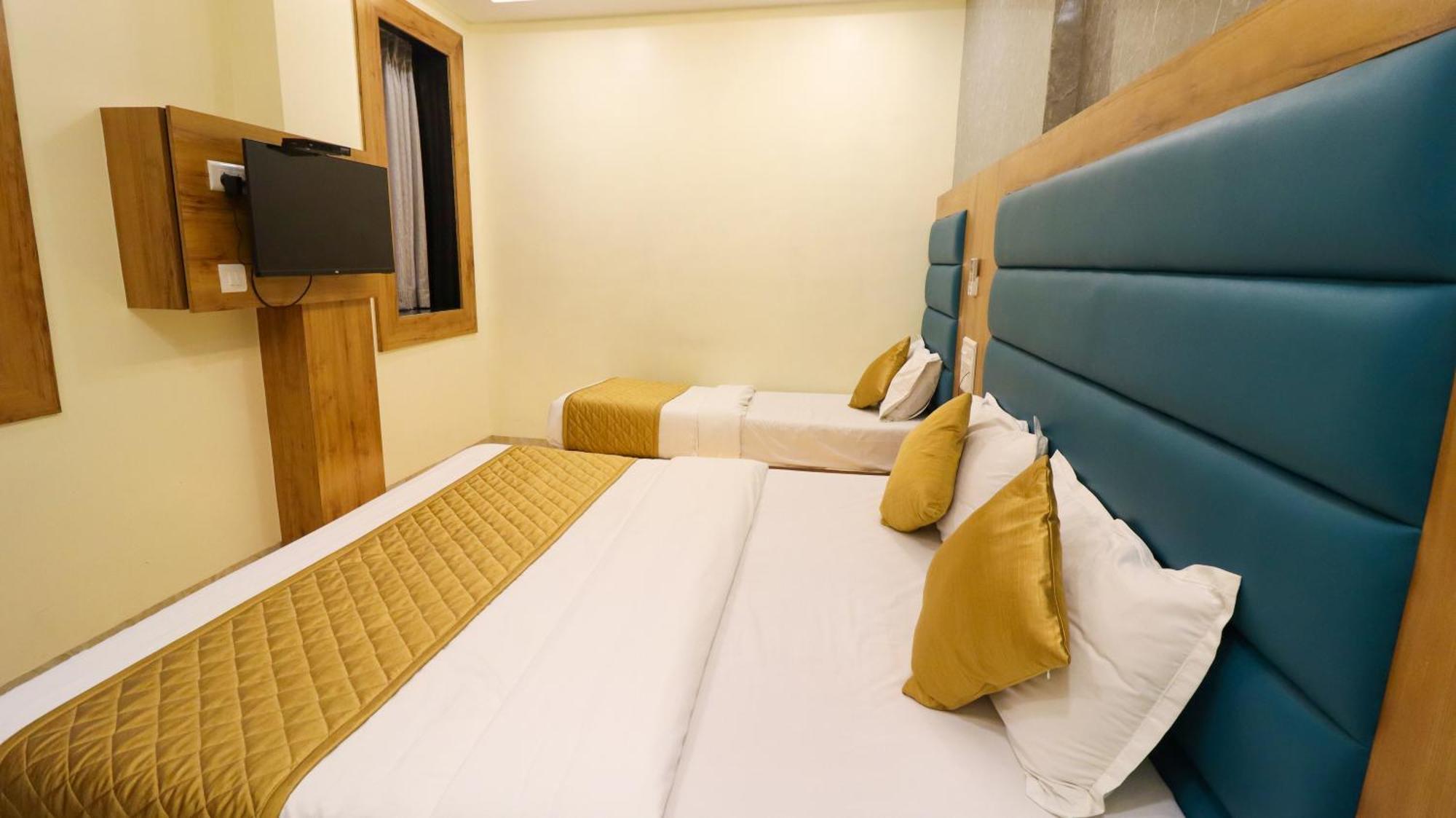 Hotel National - Grant Road Мумбаї Екстер'єр фото