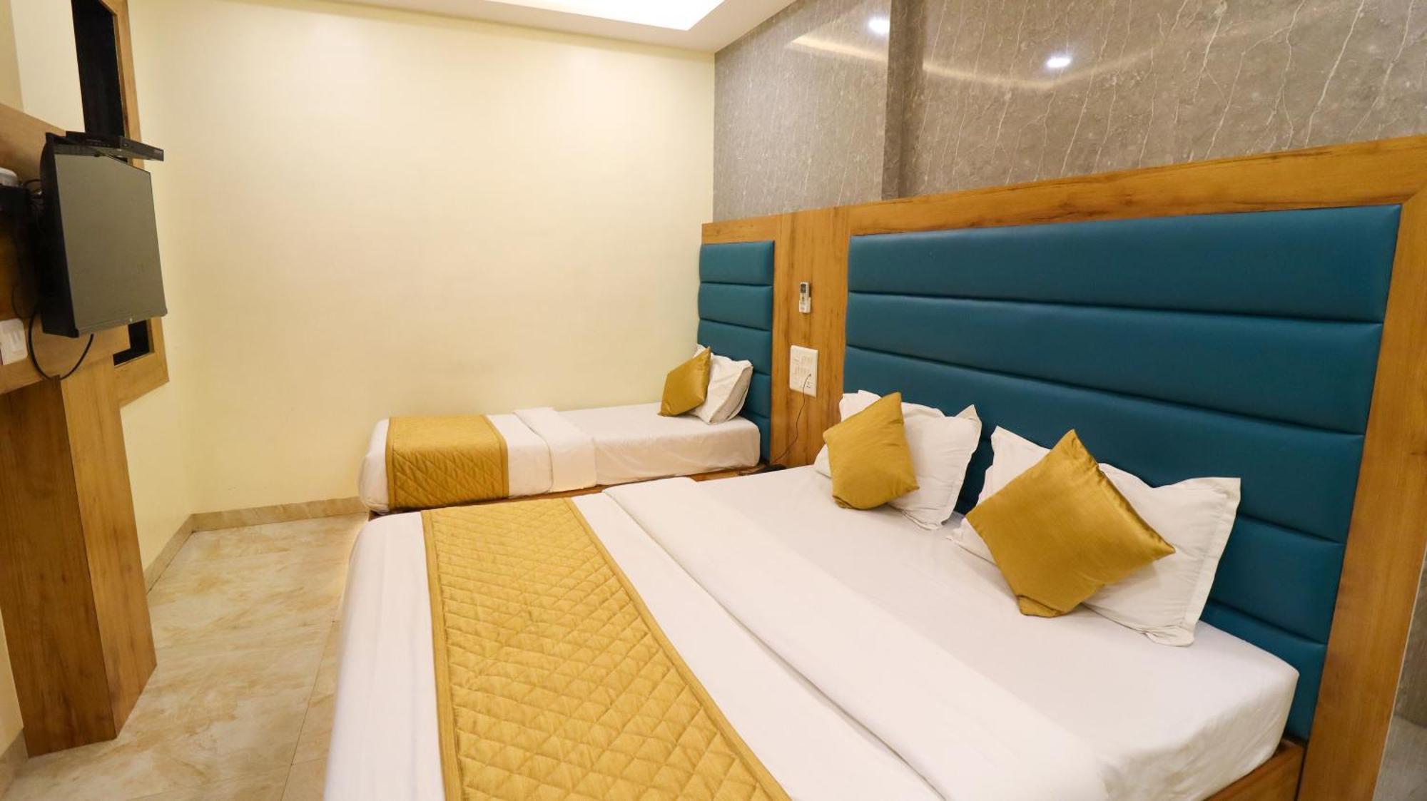 Hotel National - Grant Road Мумбаї Екстер'єр фото