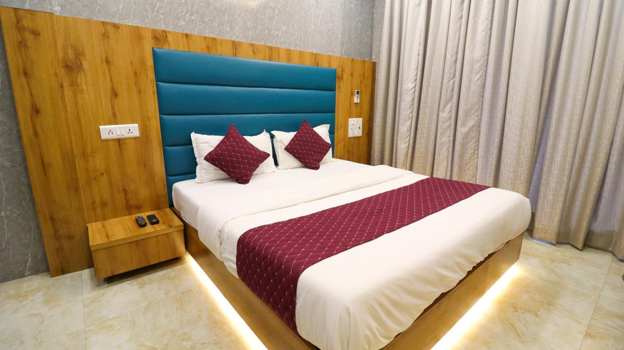Hotel National - Grant Road Мумбаї Екстер'єр фото