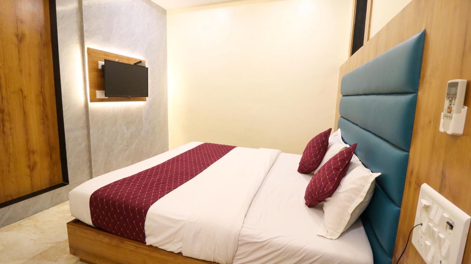 Hotel National - Grant Road Мумбаї Екстер'єр фото