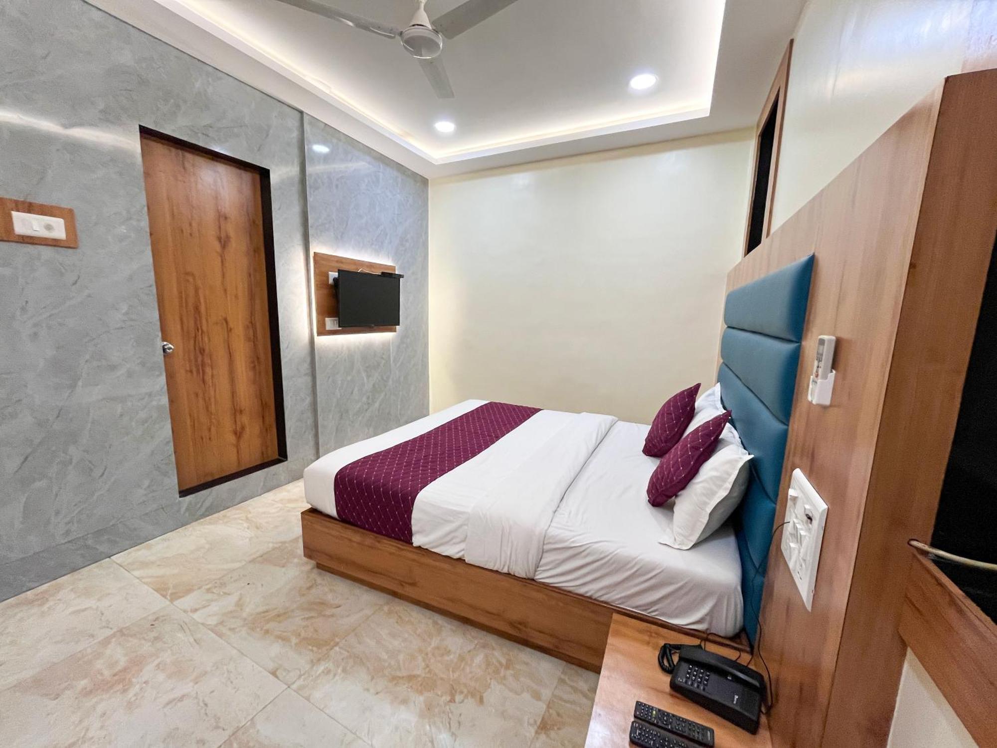 Hotel National - Grant Road Мумбаї Екстер'єр фото