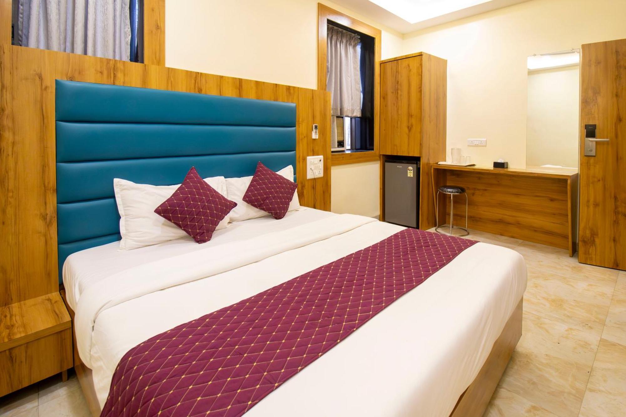 Hotel National - Grant Road Мумбаї Екстер'єр фото