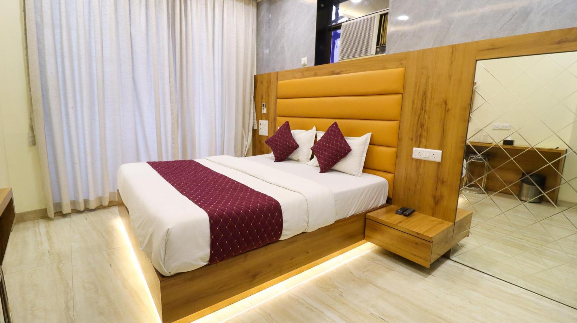 Hotel National - Grant Road Мумбаї Екстер'єр фото