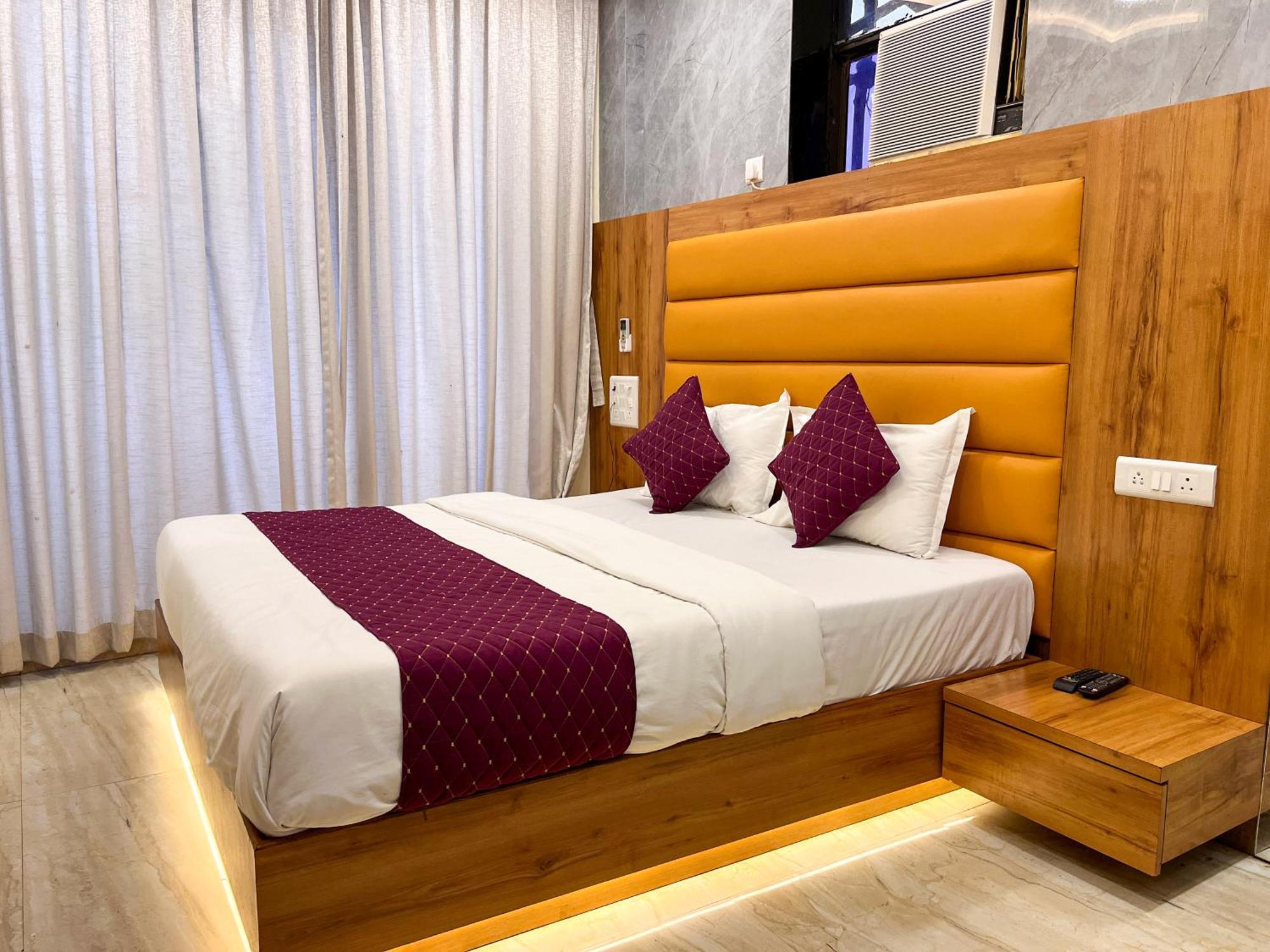 Hotel National - Grant Road Мумбаї Екстер'єр фото